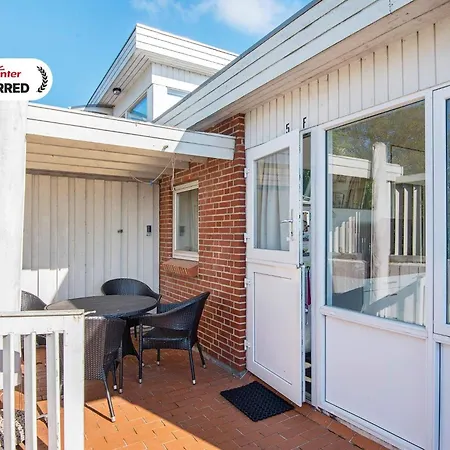 3 Person In Grasten-by Traum Rønsheved